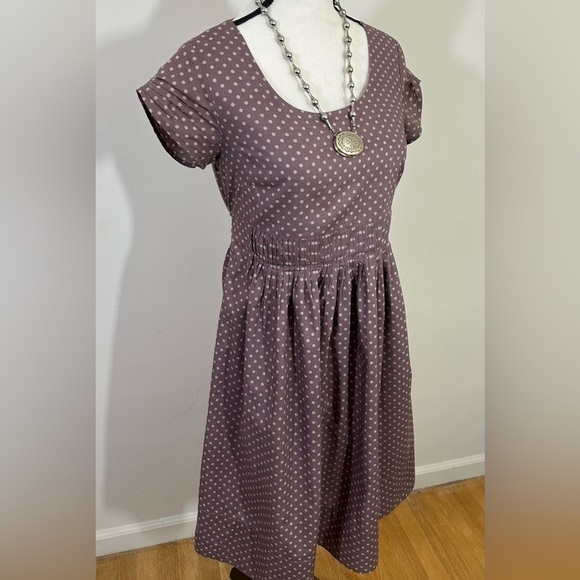 Garnet Hill sz. 4p dress fit and partial flair. Medium brown with a white dot - Picture 5 of 15